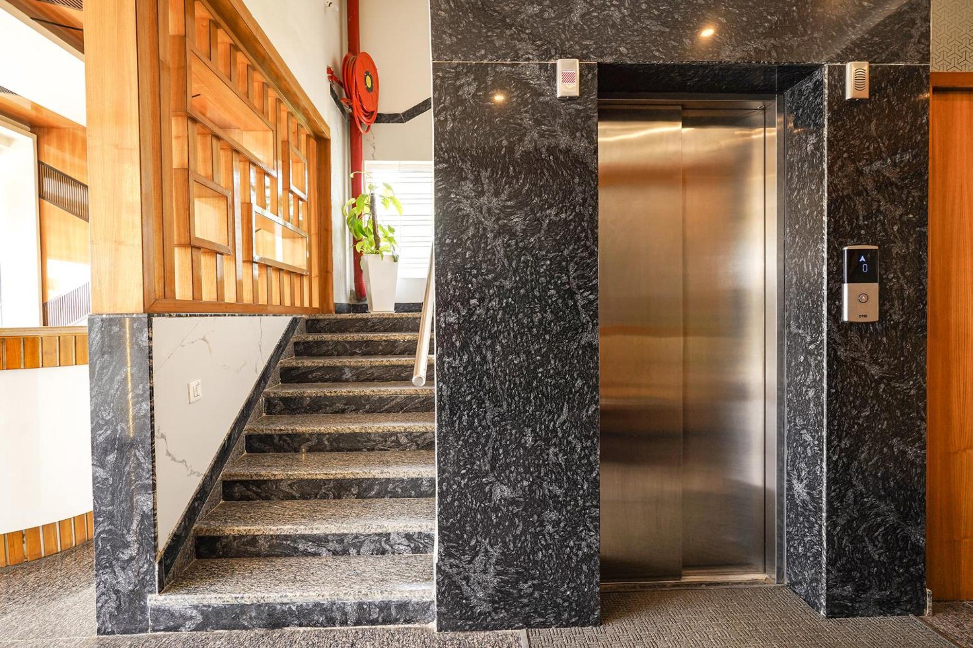 Fabhotel Prime Mayuri Residency Bangalore Bagian luar foto